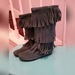 NEW Minnetonka Boots 👢